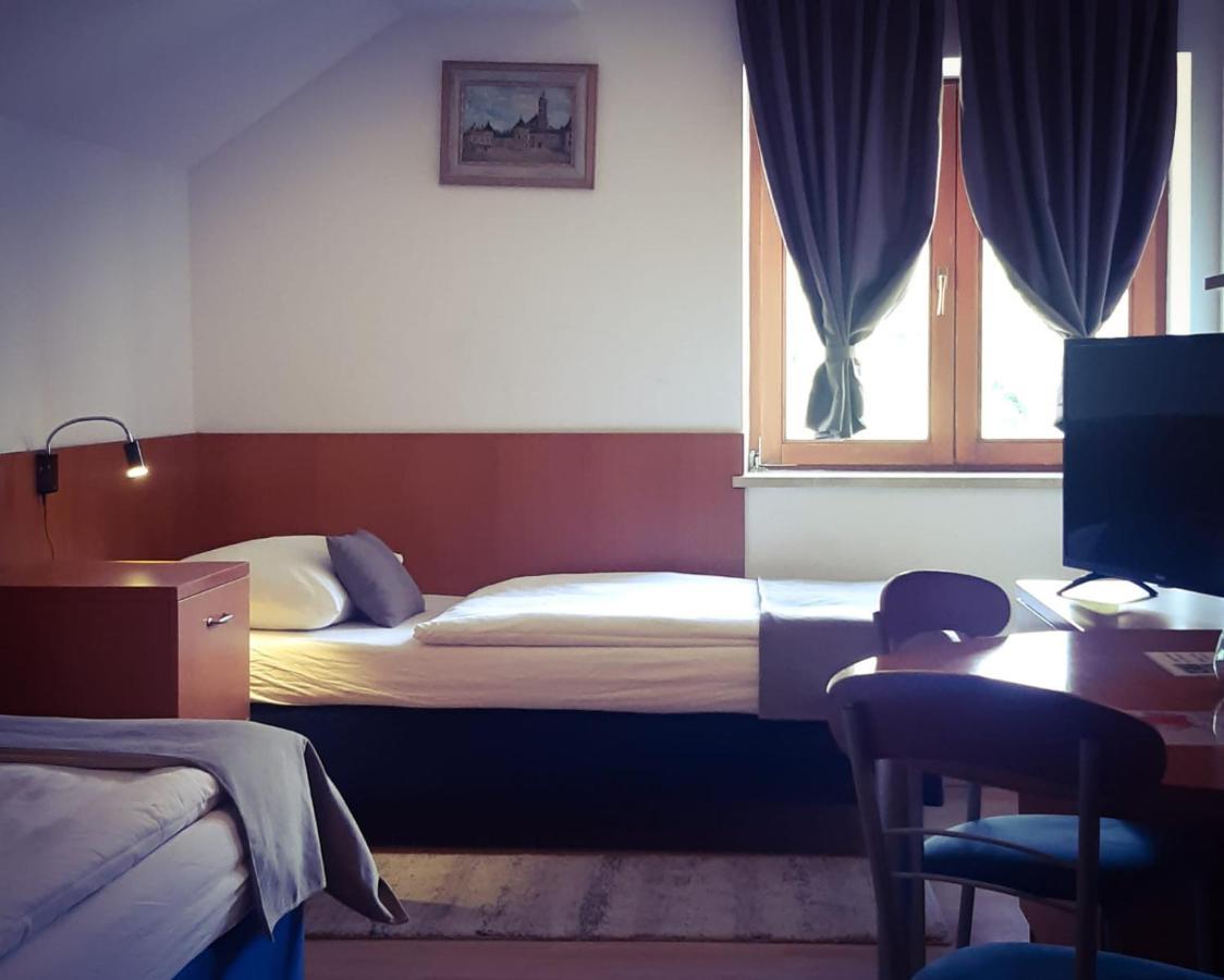 Pansion Danica Hotel ราสโตวาชา ภายนอก รูปภาพ