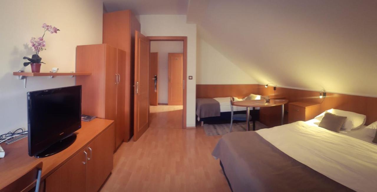 Pansion Danica Hotel ราสโตวาชา ภายนอก รูปภาพ